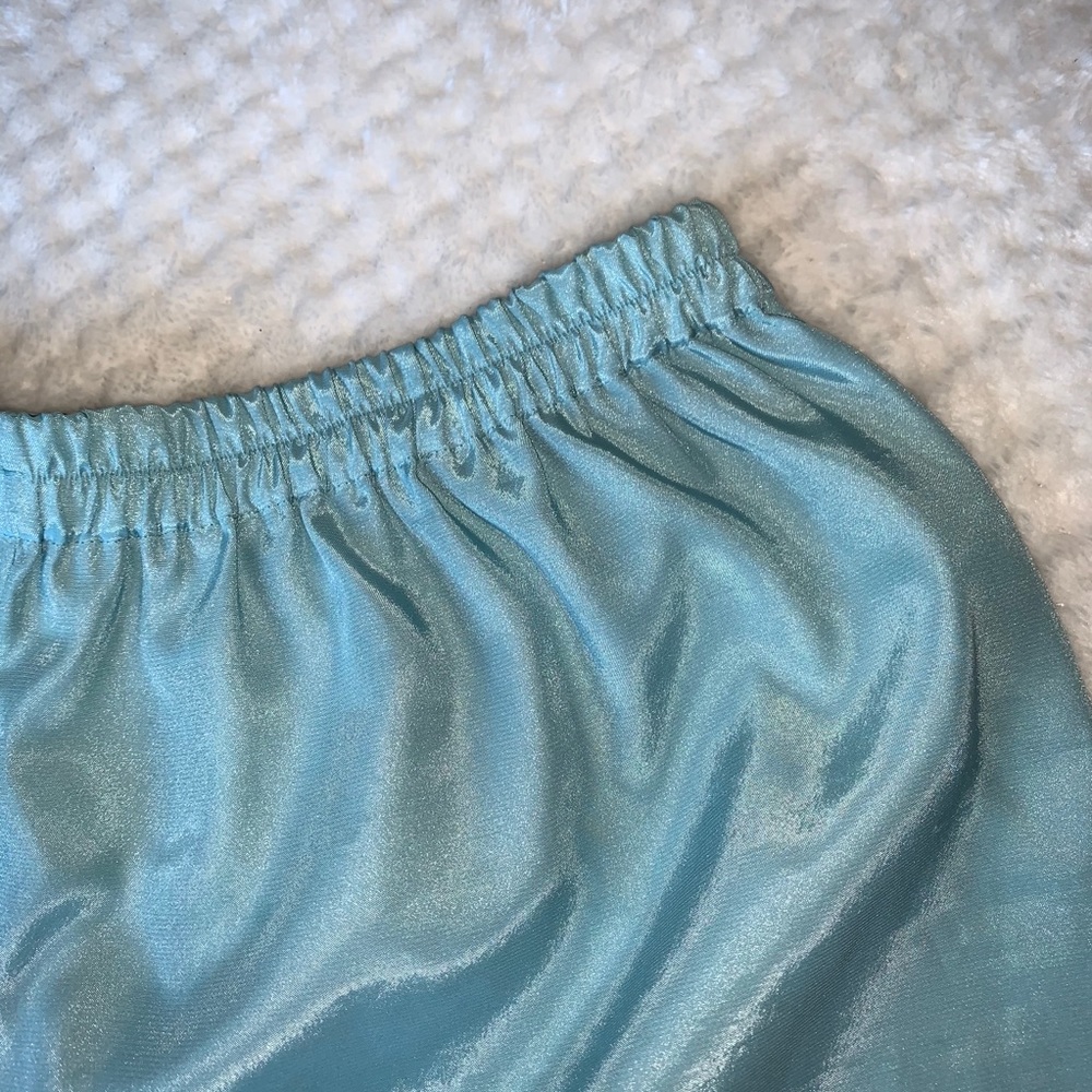 ✨ Victoria’s Secret Gold Silky Mint Lounge Shorts - Picture 5 of 11